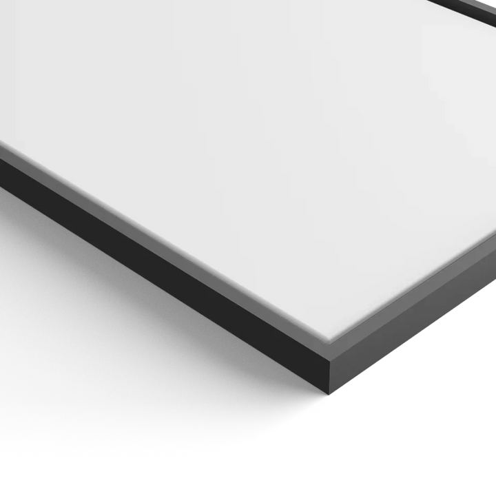 framed-canvas-02-closeup-blank-frame-black