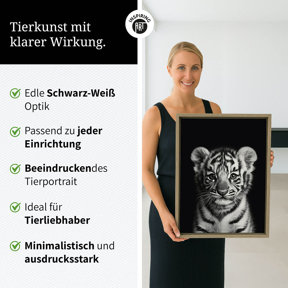 Leinwandbild: Tierporträt junger Tiger "Zuko" in Schwarz-Weiß
