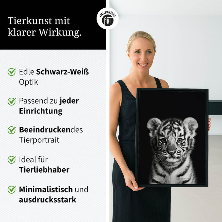 Leinwandbild: Tierporträt junger Tiger "Zuko" in Schwarz-Weiß