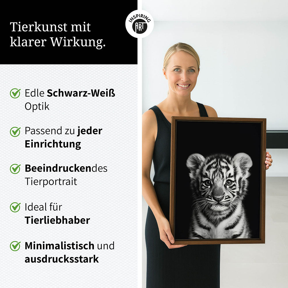 Leinwandbild: Tierporträt junger Tiger "Zuko" in Schwarz-Weiß